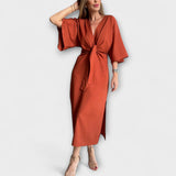 Χόλι - Χαλαρό φόρεμα με V ντεκολτέ κατασκευασμένο από βαμβάκι και λινό με κορδόνι