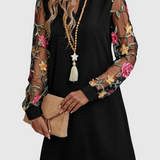 Zuzana | Κομψό φόρεμα με V ντεκολτέ και έντονα μανίκια