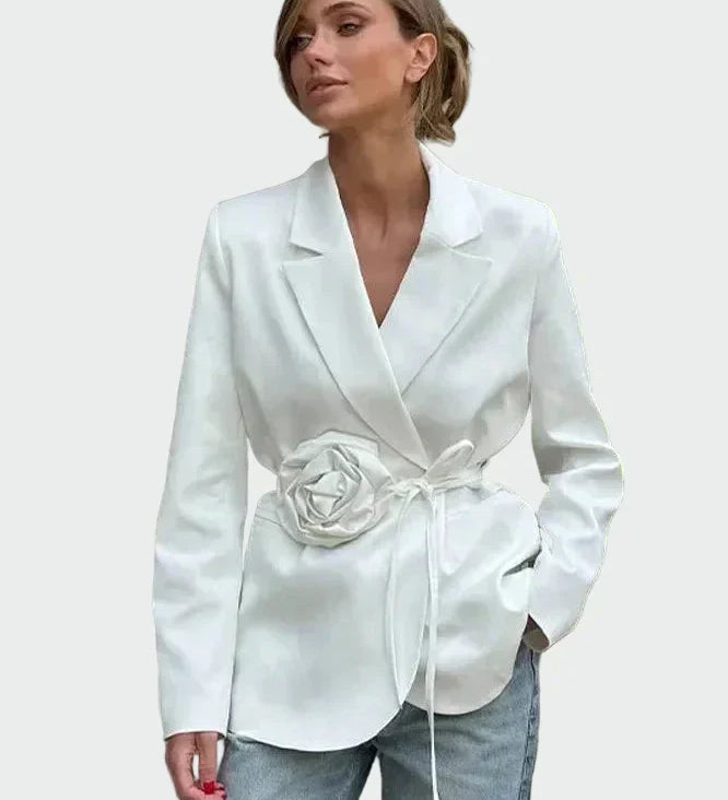 Νίκολα - Σακάκι σε τέλεια γραμμή