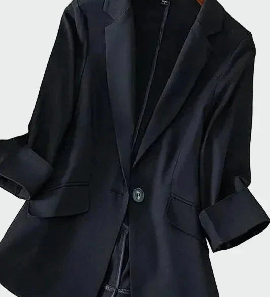 Αντριάνα - Σακάκι σε μοντέρνα γραμμή