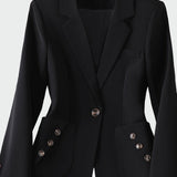 Μπέατα - Σακάκι σε μαγευτική γραμμή