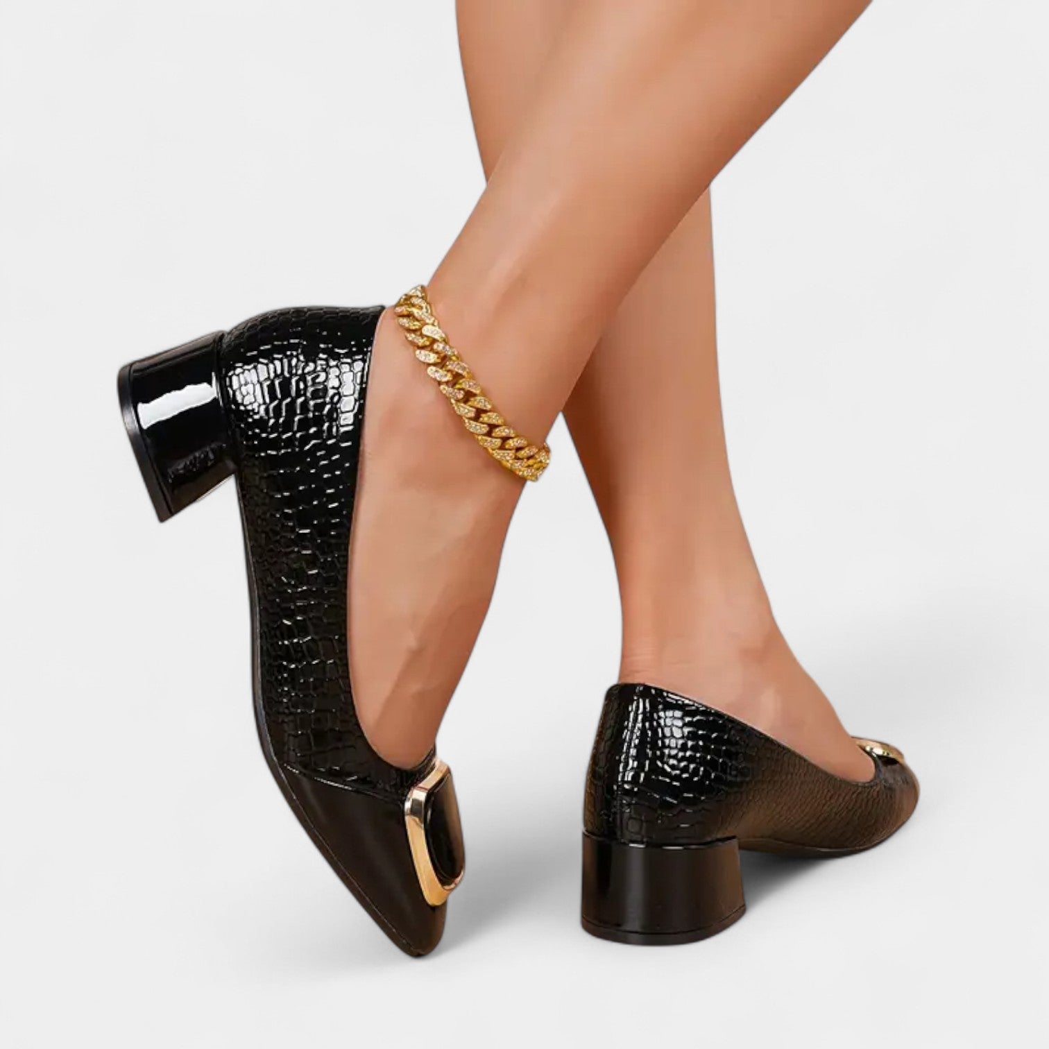 Σαμπίνα – Κομψά παπούτσια με τετράγωνο τακούνι