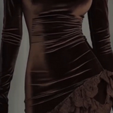 Alegna | Ασύμμετρο φόρεμα με δαντελένια επένδυση